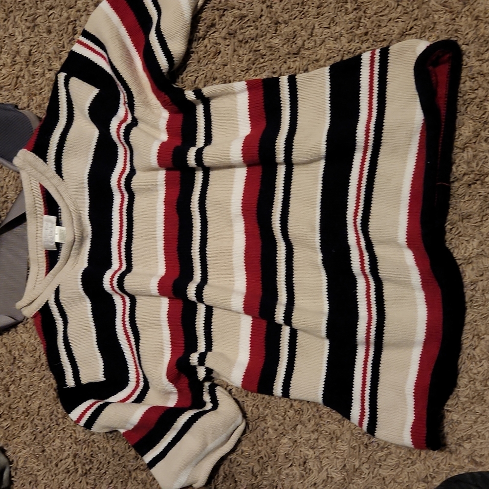 Christopher Banks short sleeved sweater